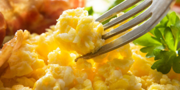 tavada lezzetli cirpilmis yumurta hazirlamak icin 5 pisirme sirri np1ya9ii.jpg